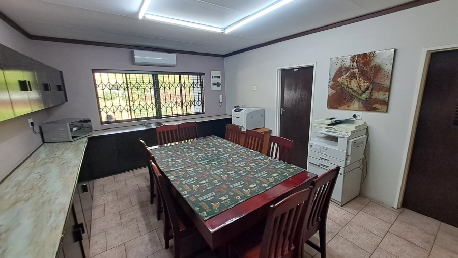 5 Bedroom Property for Sale in Langenhovenpark Free State